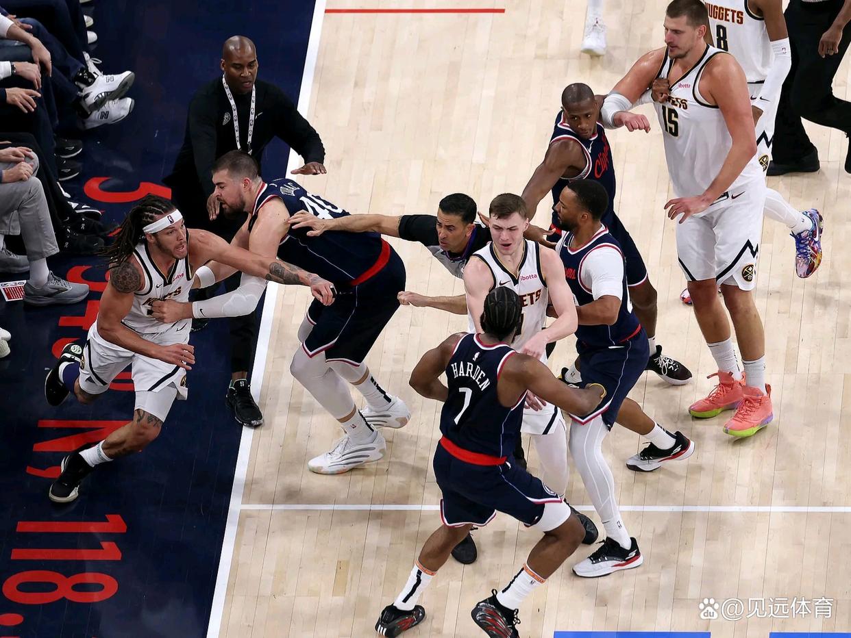 关于今夜丹佛掘金绝杀压哨——NBA季后赛节点到来,球迷炸锅,赛季目标并未改变的信息 关于今夜丹佛掘金绝杀压哨——NBA季后赛节点到来,球迷炸锅,赛季目标并未改变的信息